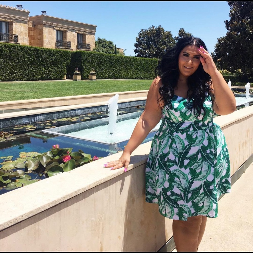 Old navy palm print dress
